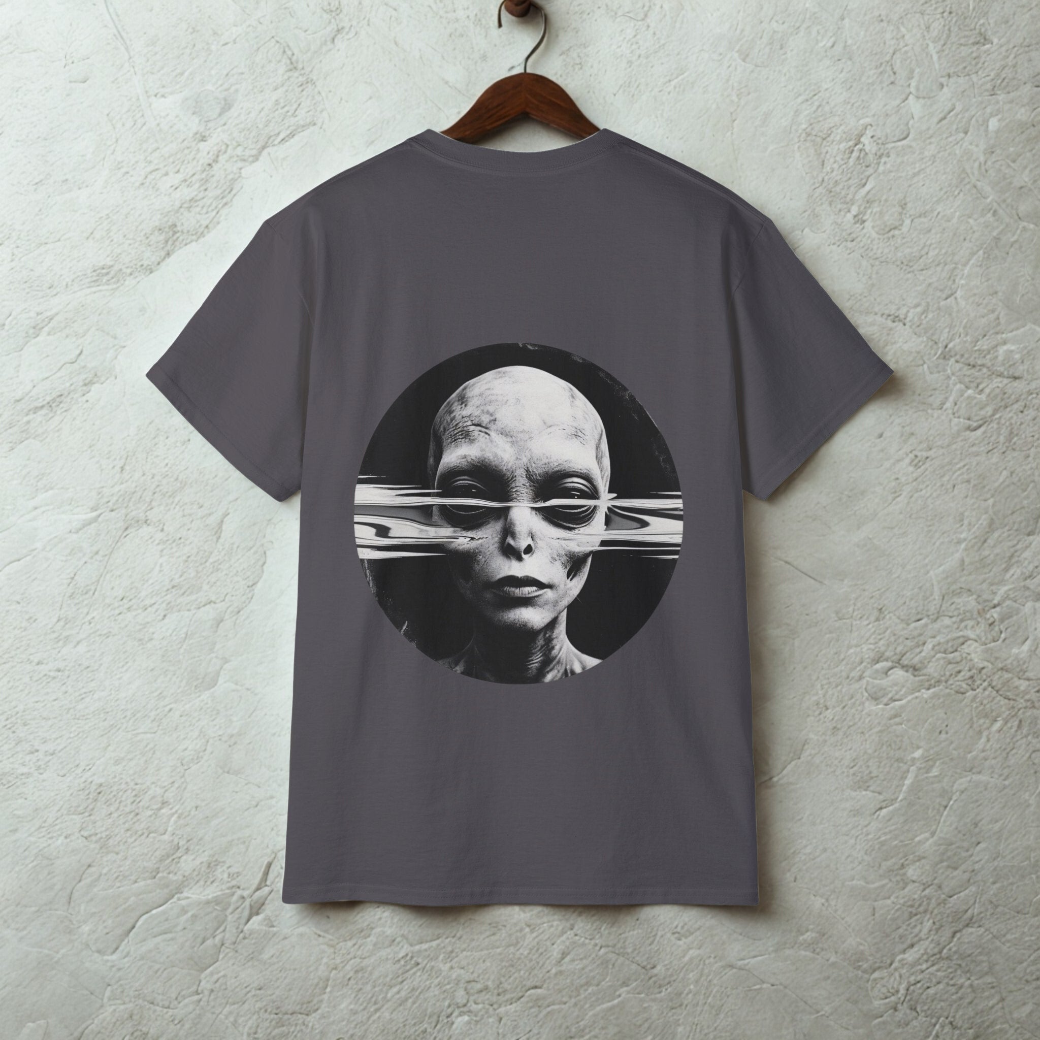Alien Glitch T-Shirt – Retro Sci-Fi Graphic Tee | Oversized Streetwear