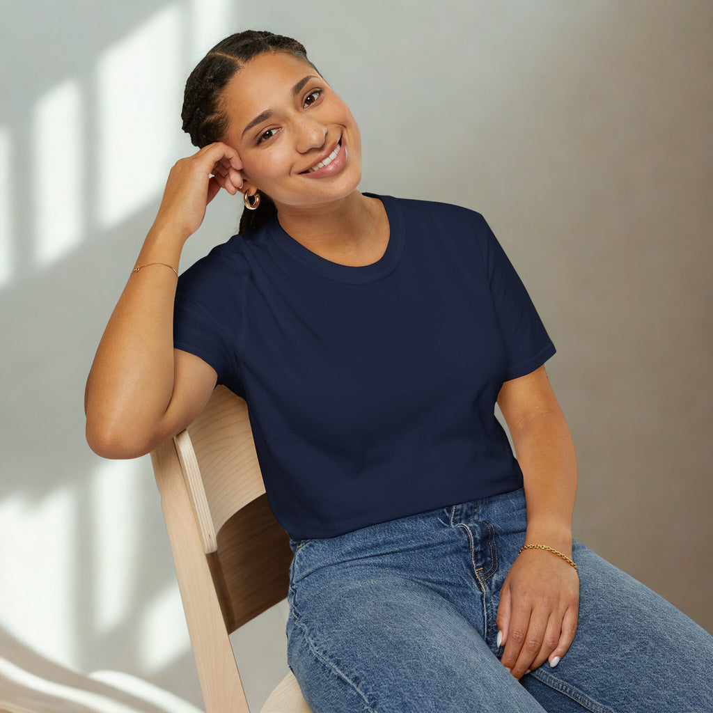 Vintage Love T-Shirt – Weiches Unisex Tee mit Herz-Design | Perfekt für Paare & Valentinstag - HappymodernDesigns 