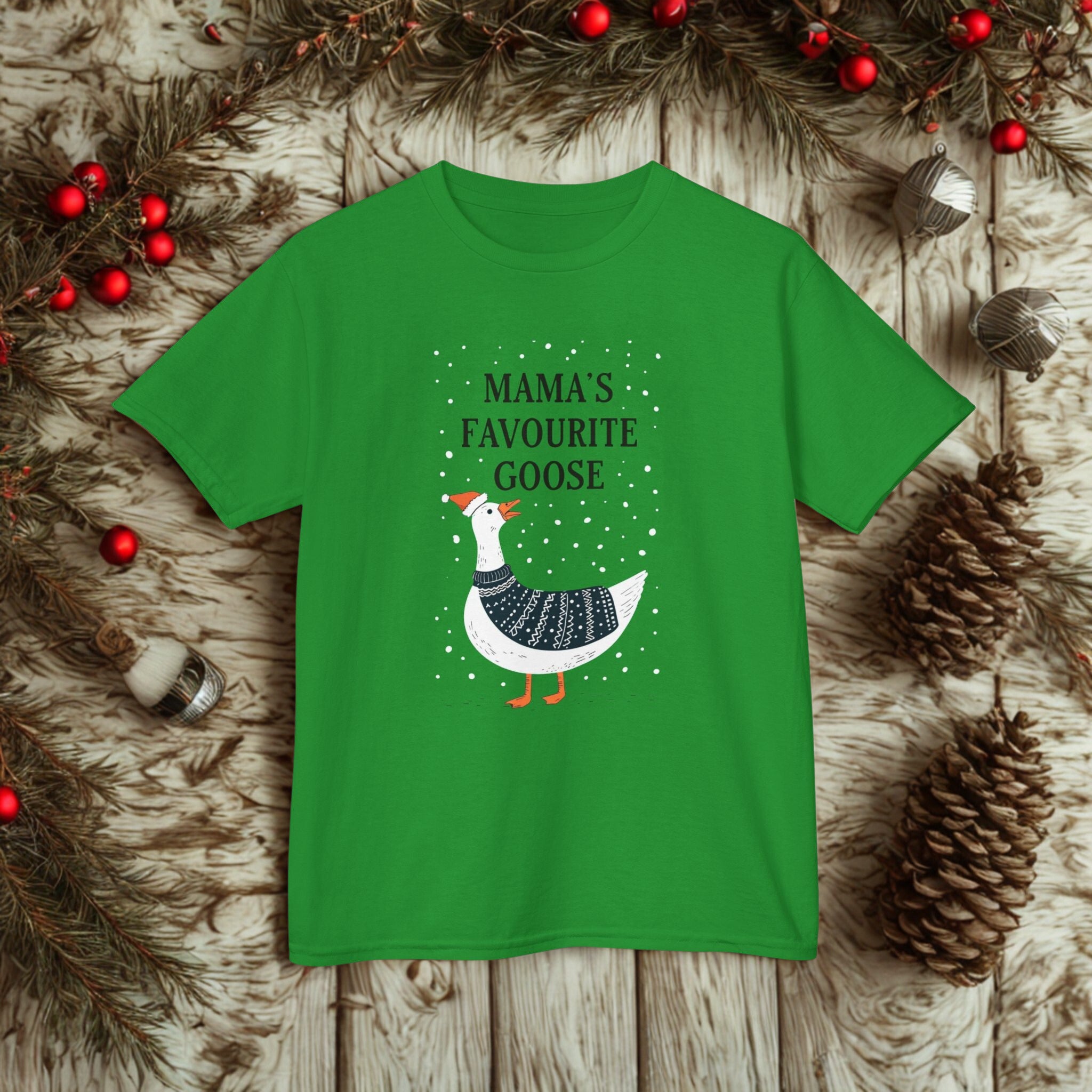Kinder T-Shirt „Mama’s Favourite Goose“ – Süßes Gänse-Motiv Shirt für Kinder | Geschenkidee - HappymodernDesigns 