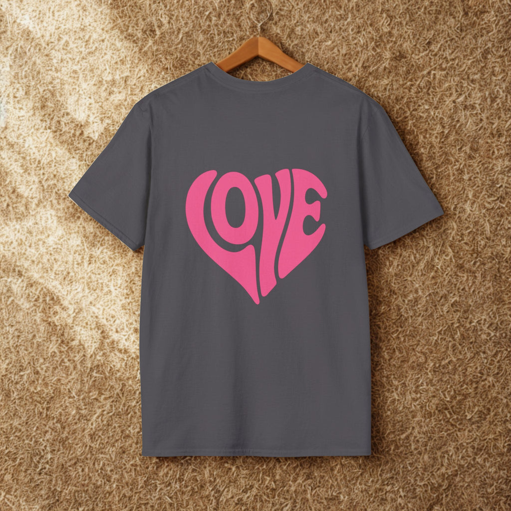 Vintage Love T-Shirt – Weiches Unisex Tee mit Herz-Design | Perfekt für Paare & Valentinstag - HappymodernDesigns 